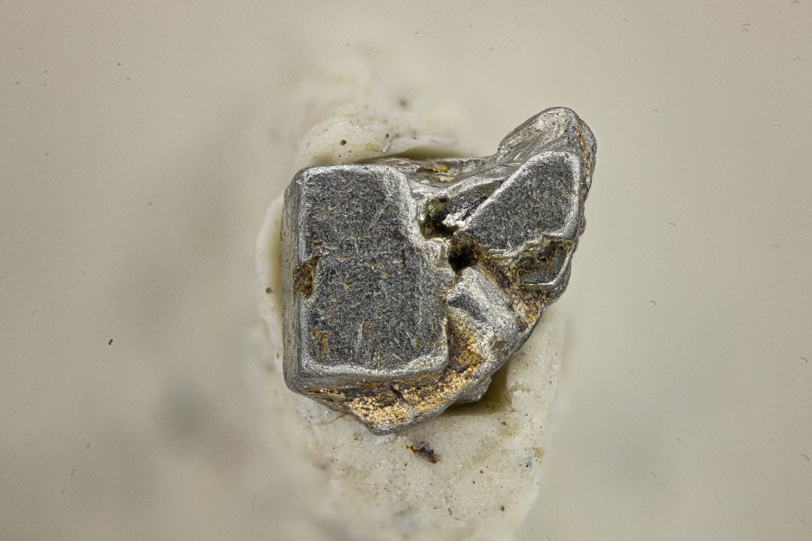 Isoferroplatinum & Gold