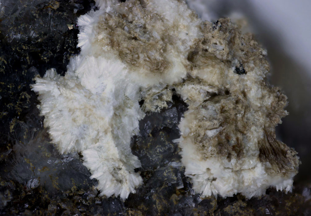 Uralolite