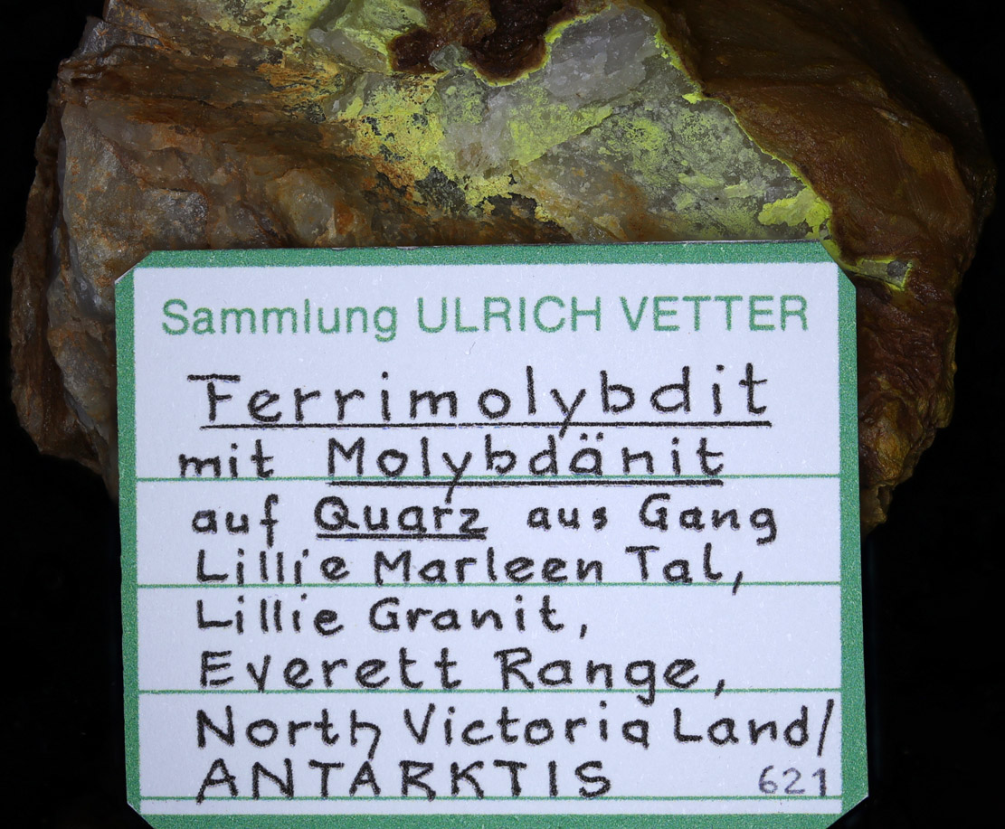 Ferrimolybdite