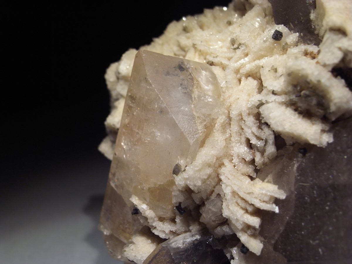 Topaz Quartz & Albite