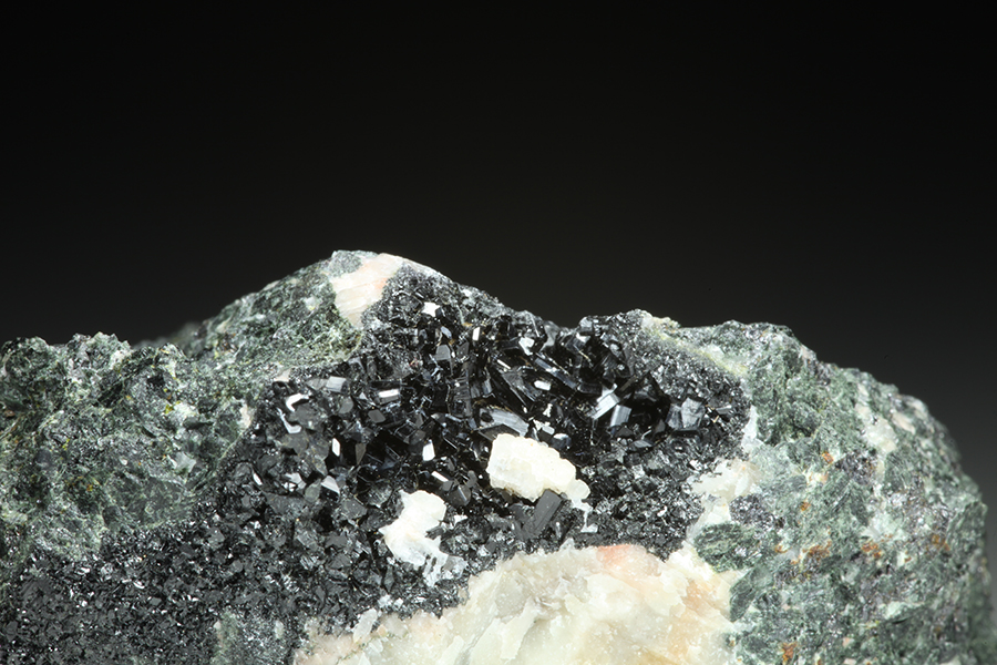 Babingtonite