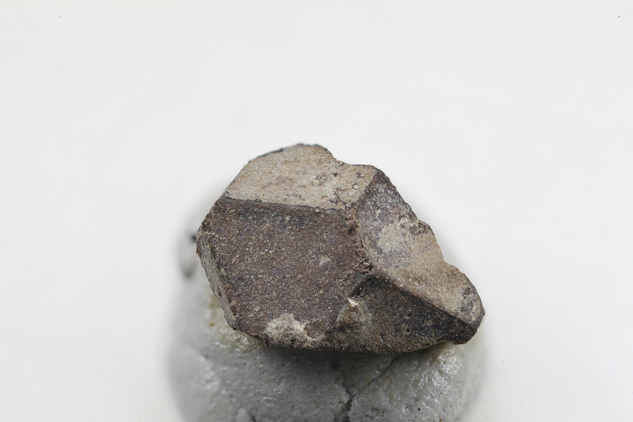 Hauerite