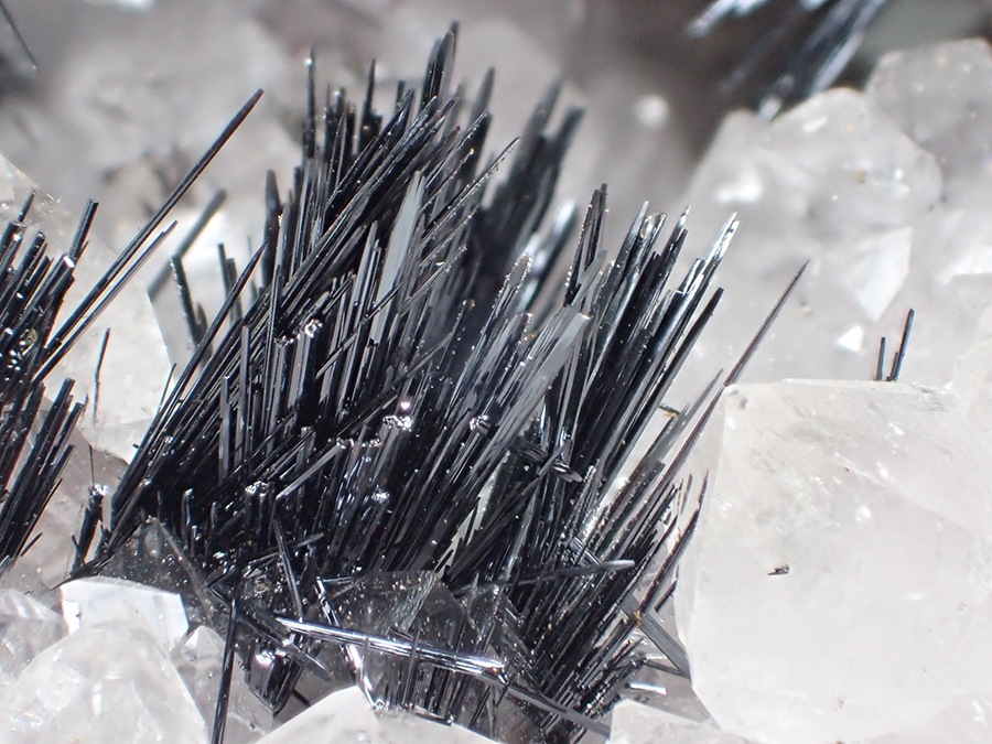 Quartz & Goethite