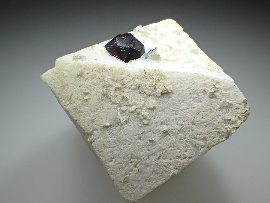 Garnet Var Almandine & Muscovite & Feldspar