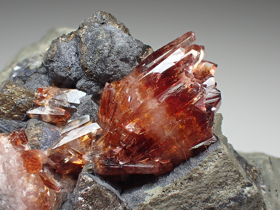 Rhodochrosite & Pyrrhotite