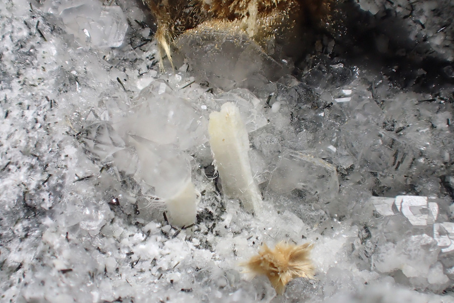 Sazhinite-(Ce)