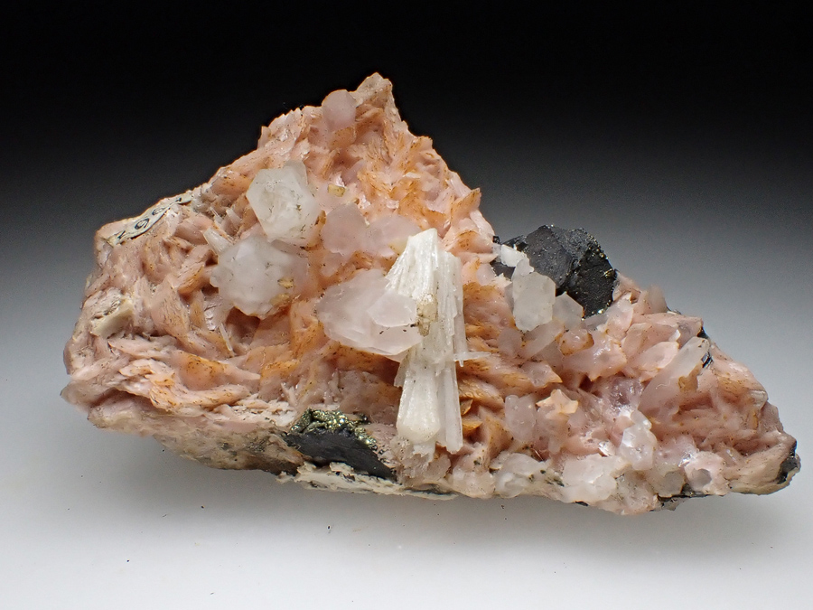 Rhodochrosite & Quartz & Sphalerite