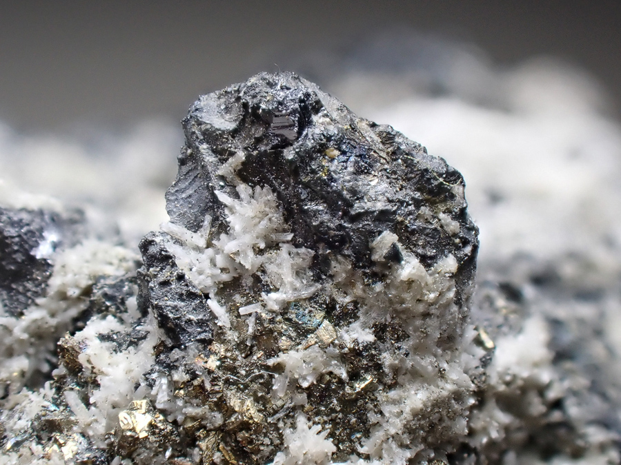 Silver & Acanthite & Laumontite