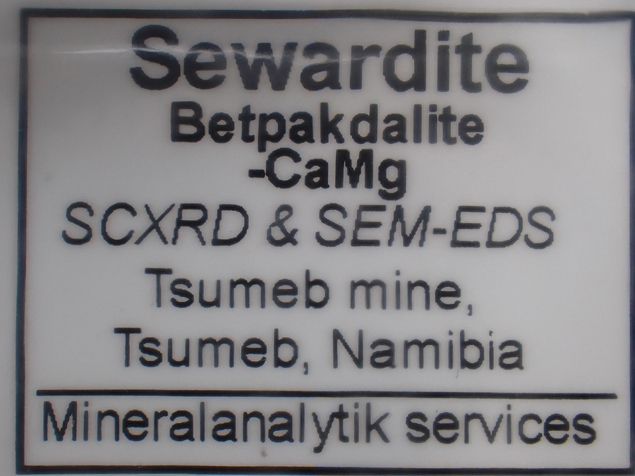 Sewardite & Betpakdalite