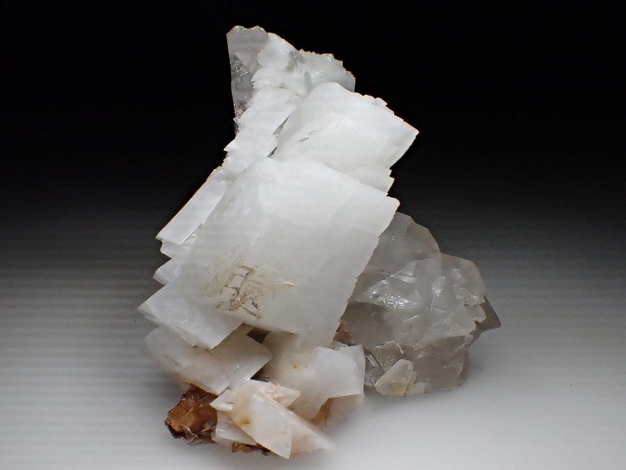 Adularia & Epidote & Quartz