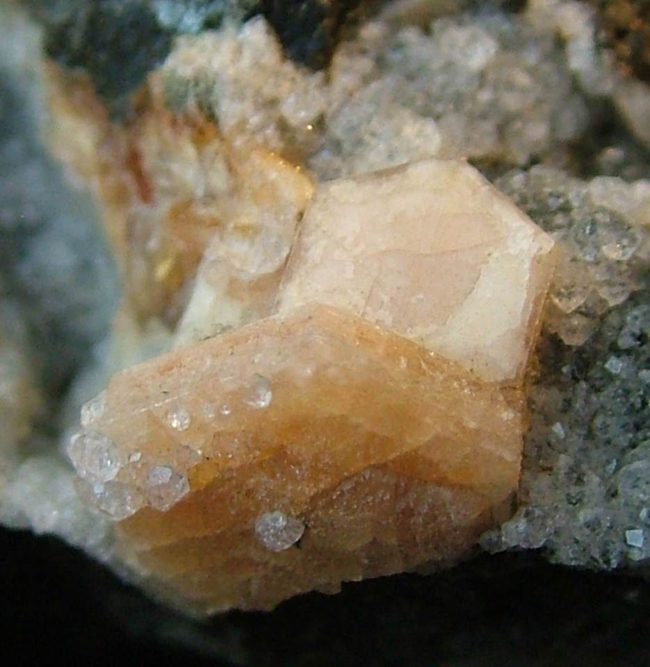 Gmelinite On Analcime