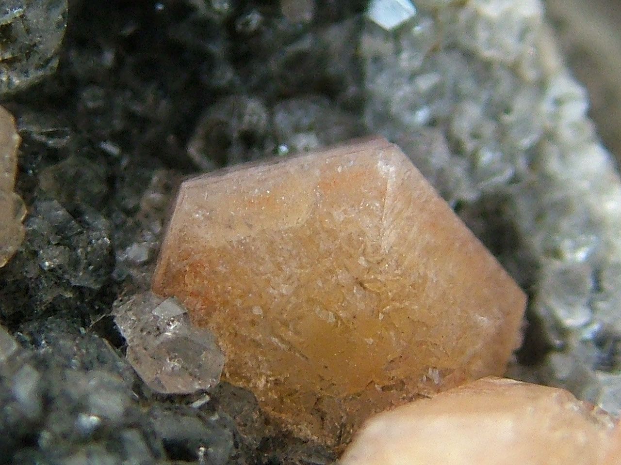 Gmelinite On Analcime