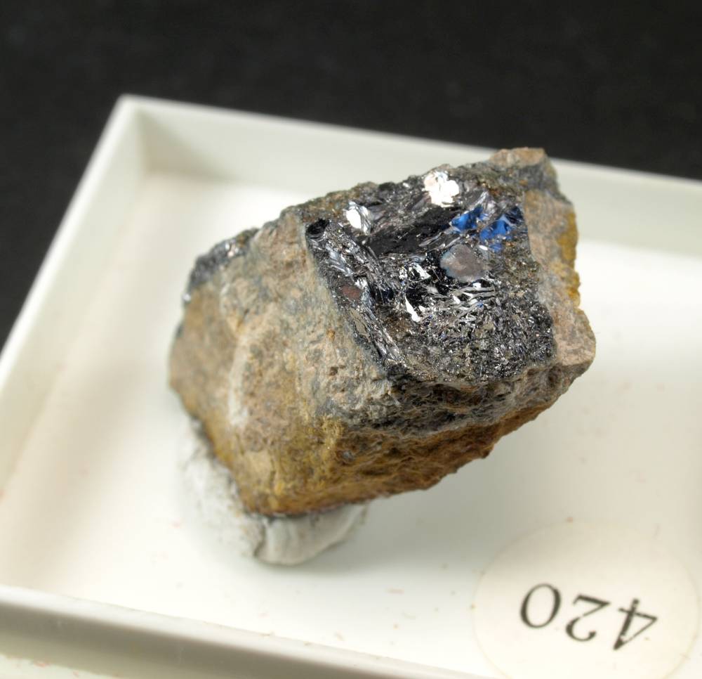 Ikunolite