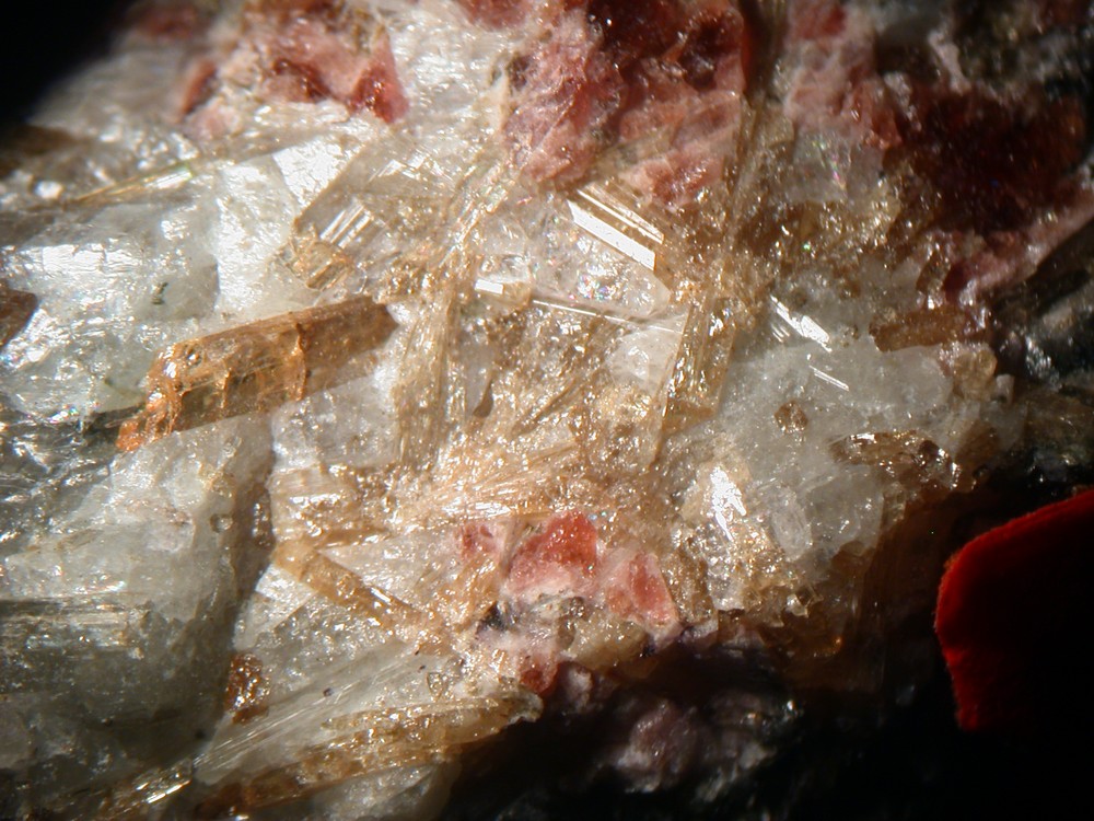 Rinkite Eudialyte & Fluorite