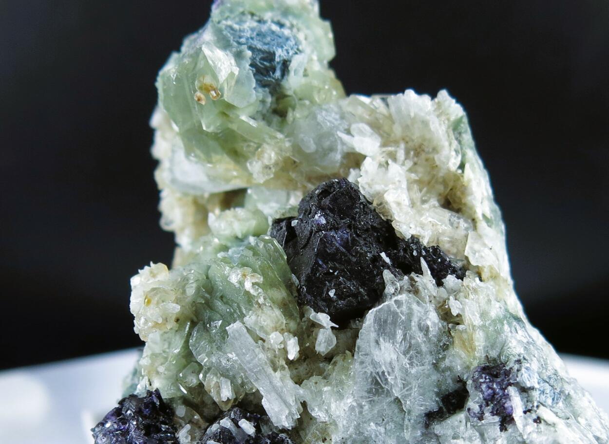 Fluorapophyllite-(K) Pectolite & Fluorite