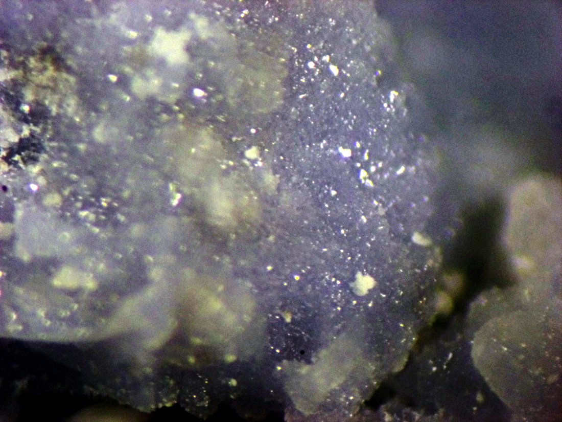 Aluminopyracmonite