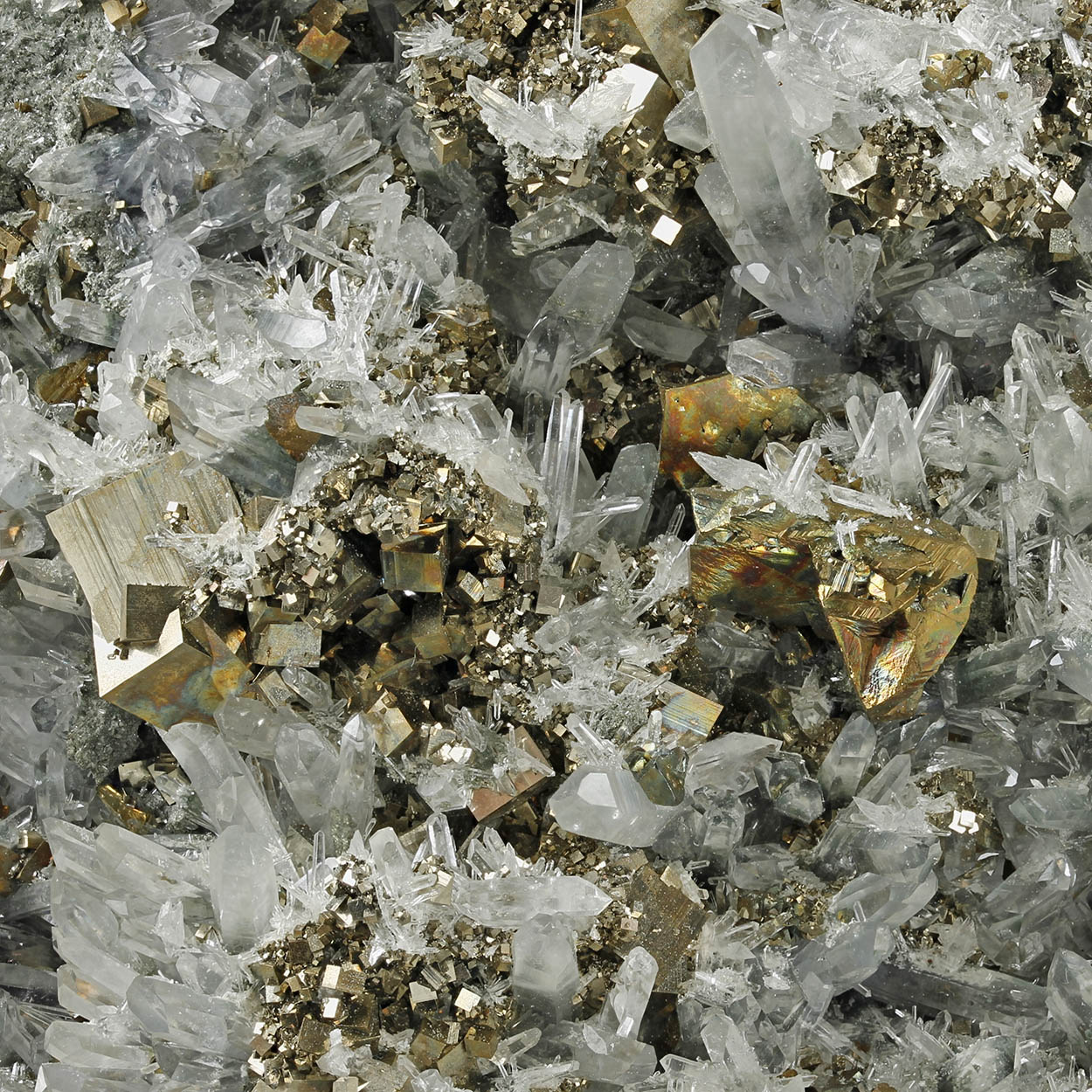 Quartz Chalcopyrite Pyrite & Calcite