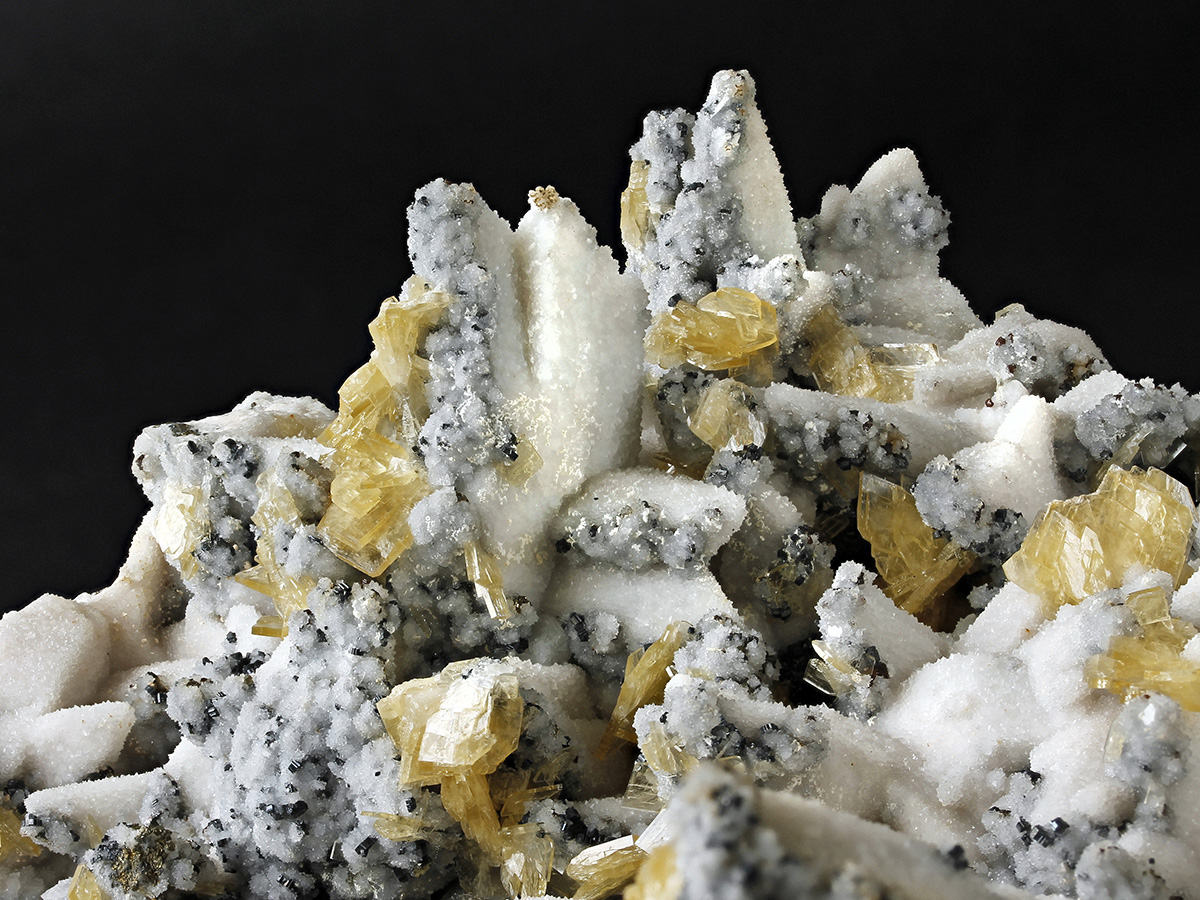 Quartz Calcite Baryte & Sphalerite