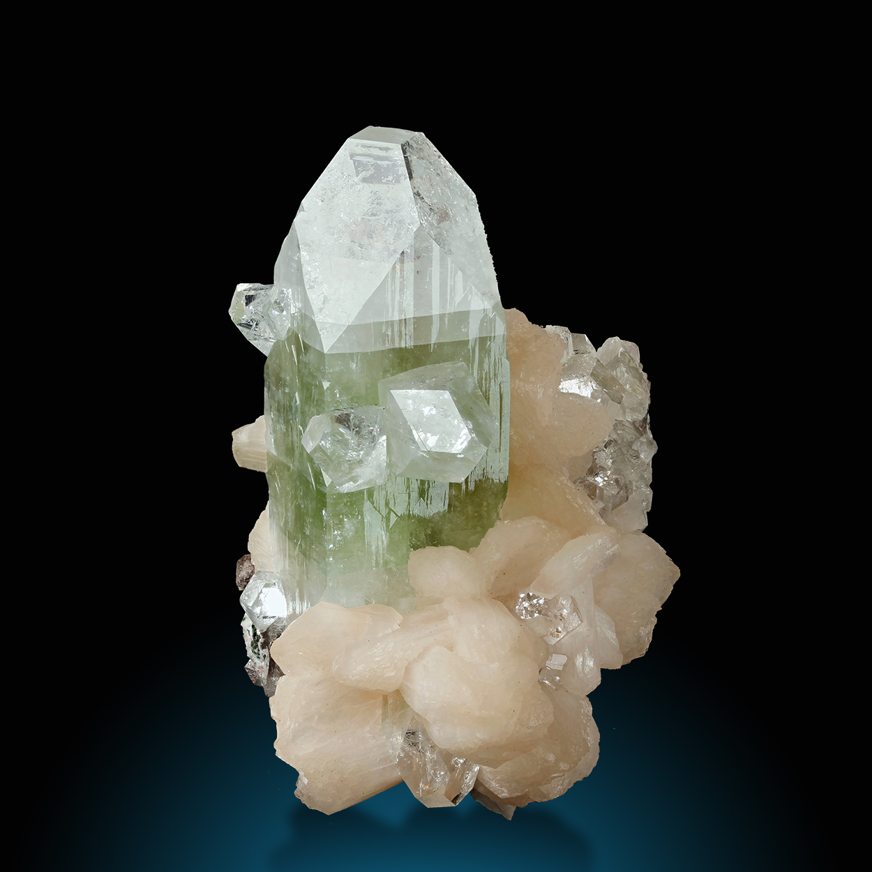 Apophyllite Var Fluorapophyllite & Stilbite