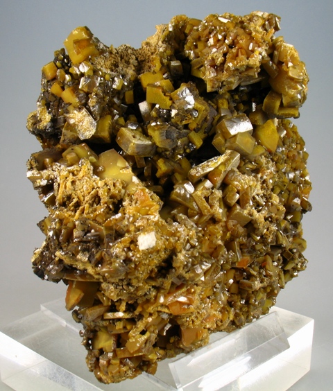 Wulfenite