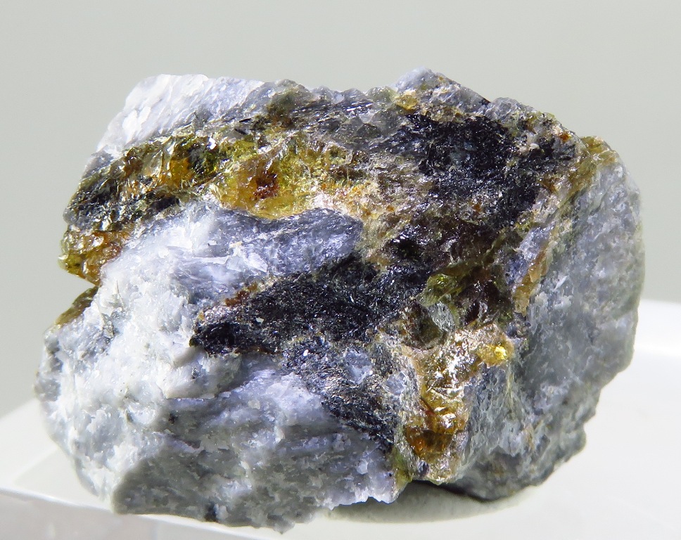 Lovchorrite