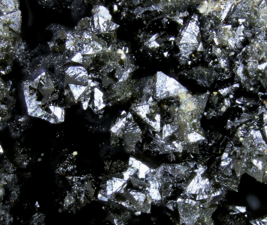 Brackebuschite