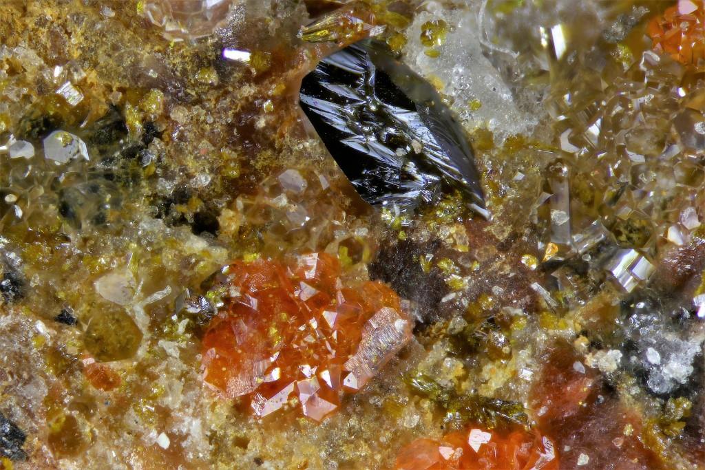 Fornacite Hemihedrite Iranite & Willemite