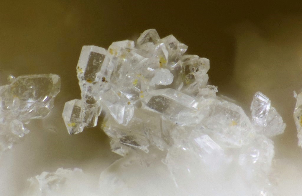 Huizingite-(Al)