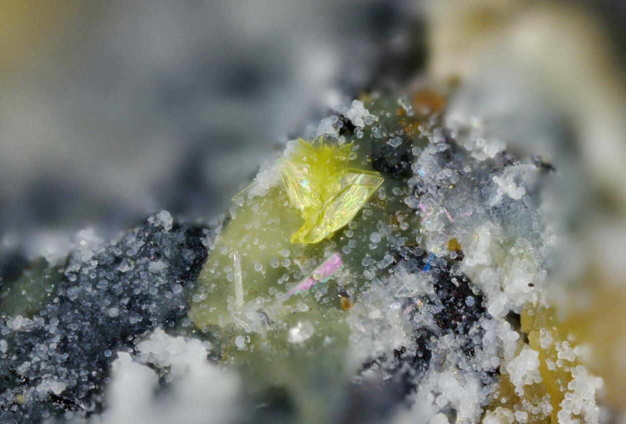 Triangulite