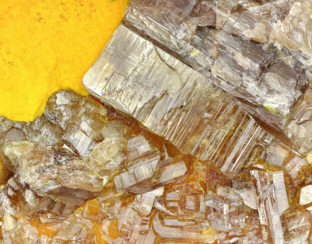 Chervetite Francevillite Curienite & Mounanaite