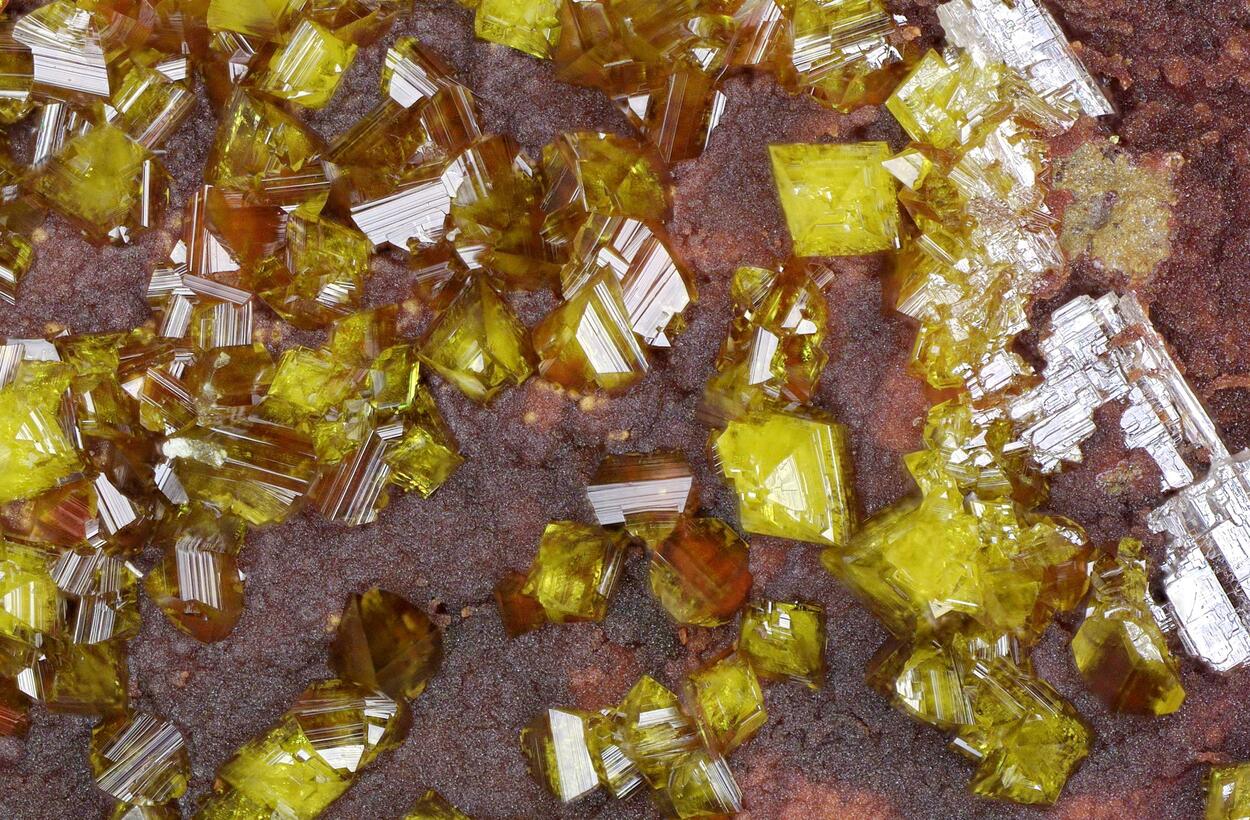 Chervetite Francevillite & Mounanaite