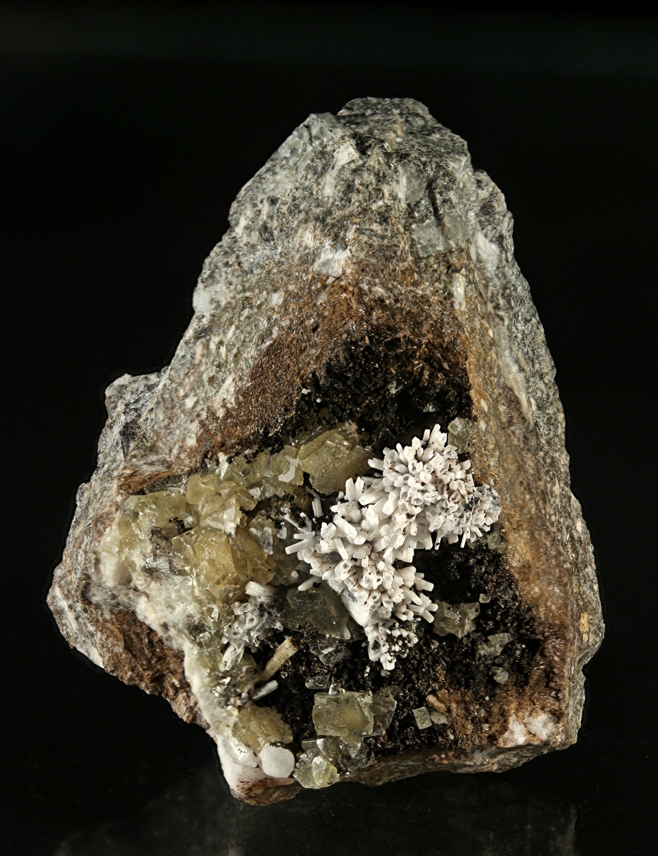 Burbankite Natrolite Gonnardite & Calcite