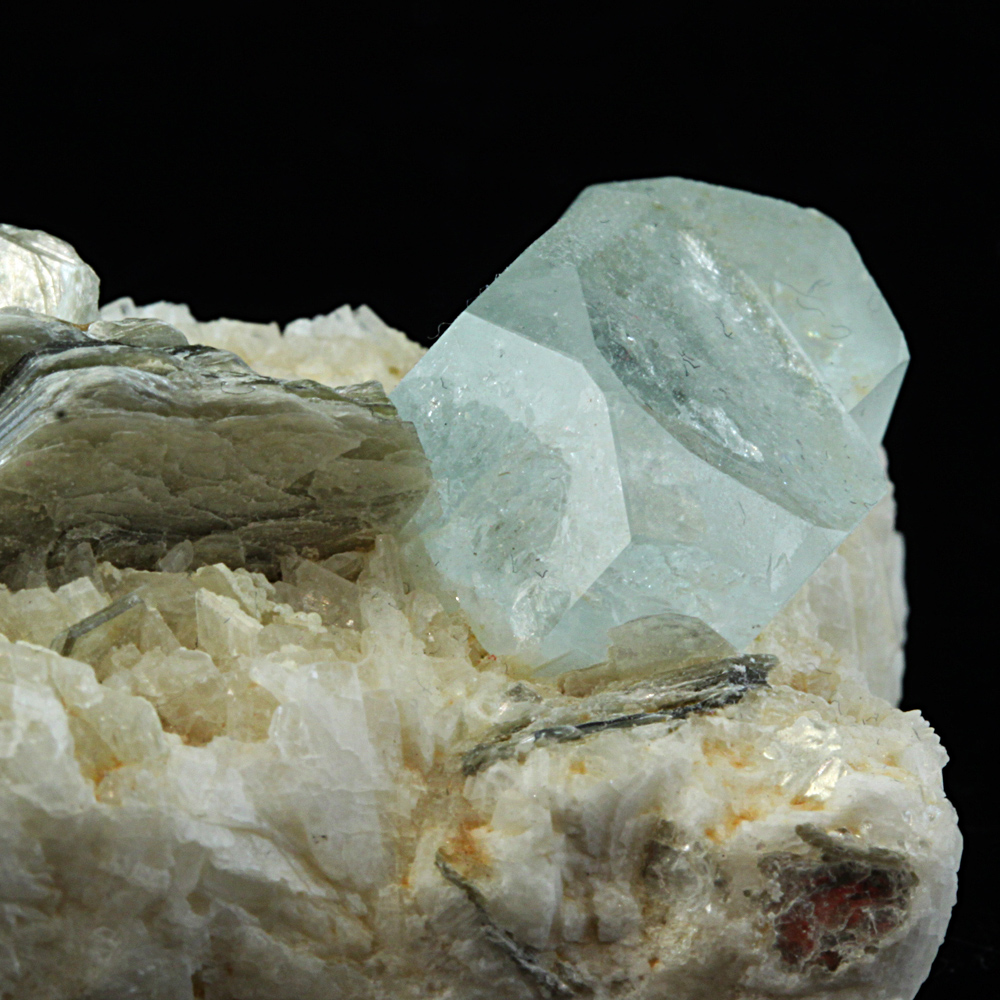 Beryl Var Aquamarine