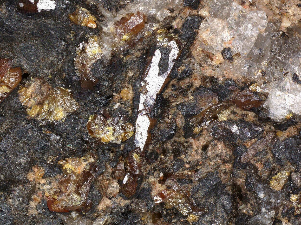 Pucherite