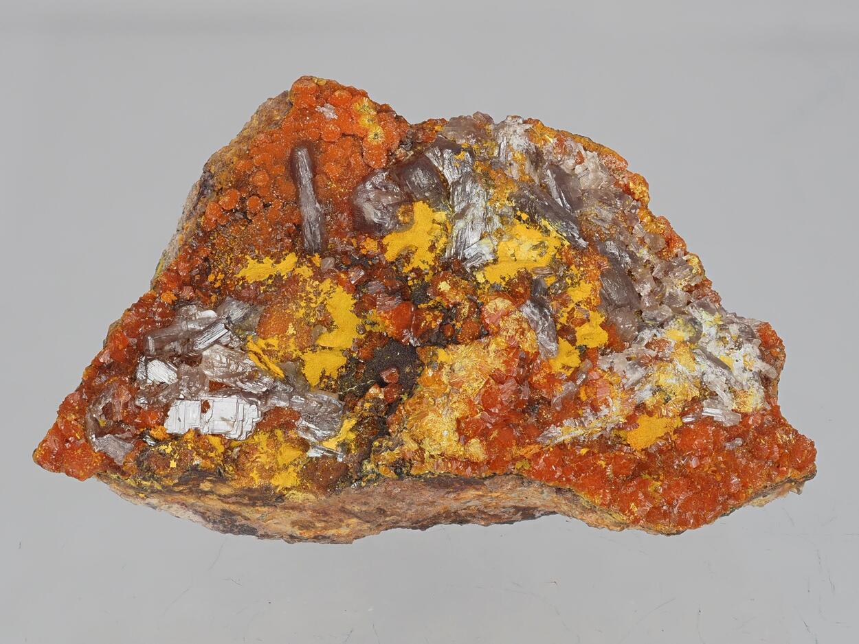 Chervetite With Francevillite & Vanuralite & Mounanaite