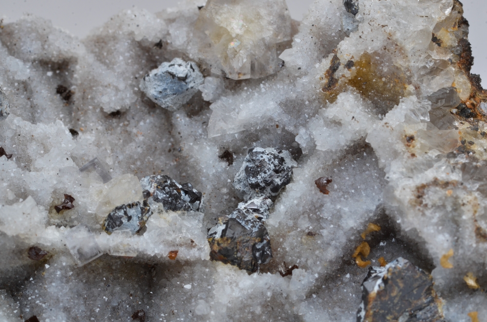 Quartz Psm Psm Fluorite With Sphalerite & Brianyoungite