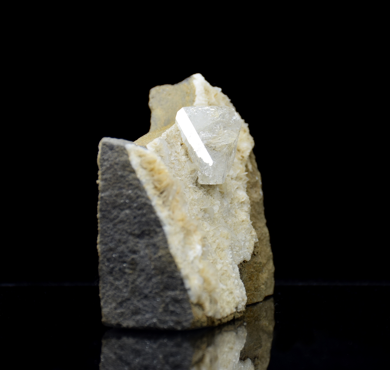 Quartz On Calcite