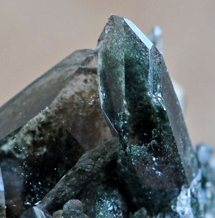 Quartz With Chlorite Inclusions