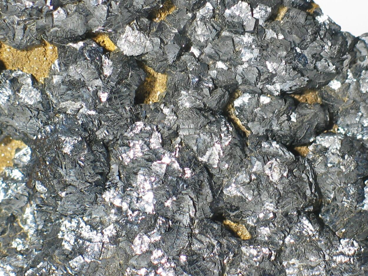 Groutite