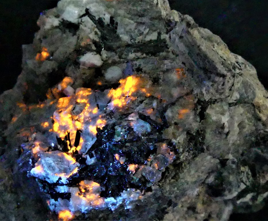 Petarasite & Aegirine