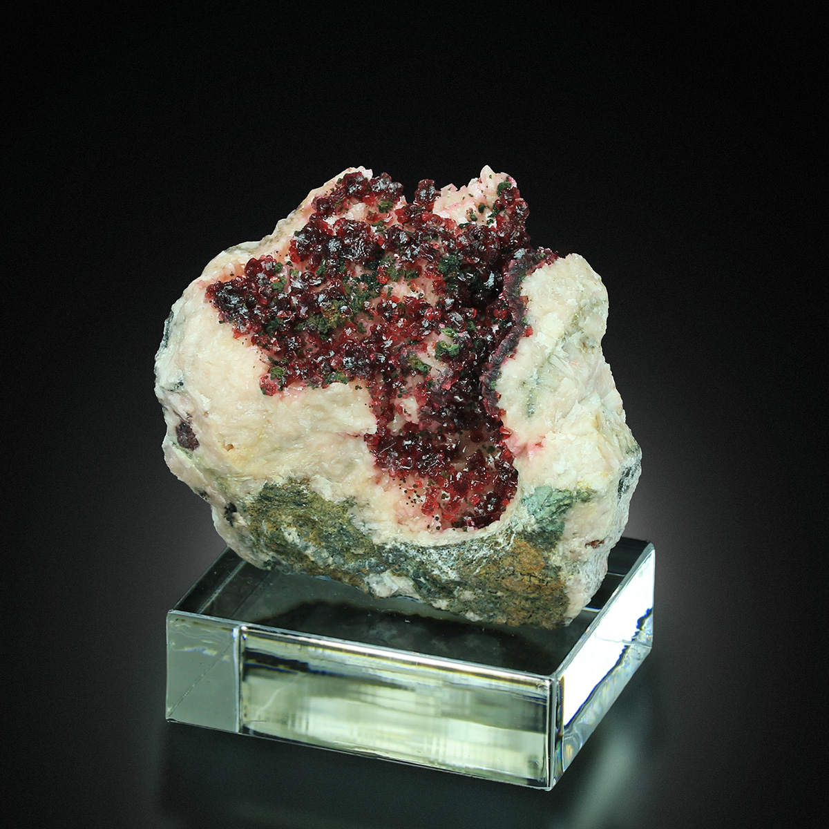 β-Roselite On Roselite & Calcite