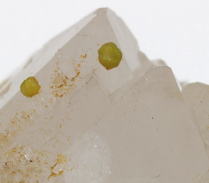 Mimetite On Quartz