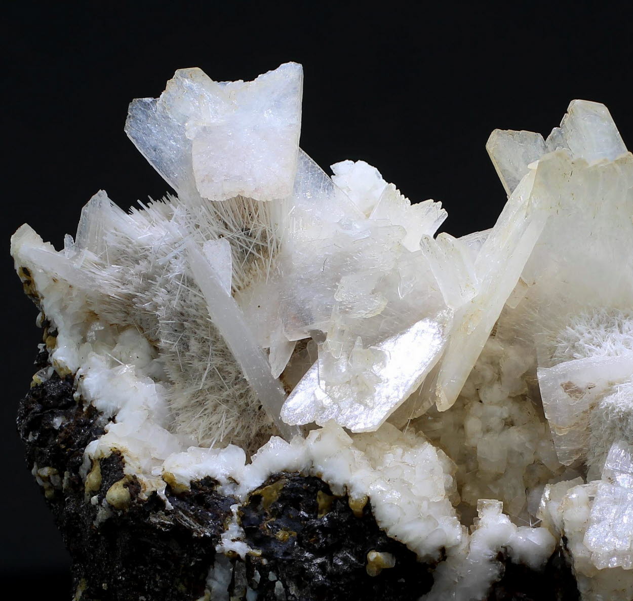 Stilbite On Quartz