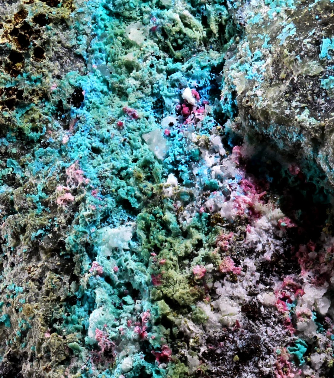 Erythrite Langite & Brochantite