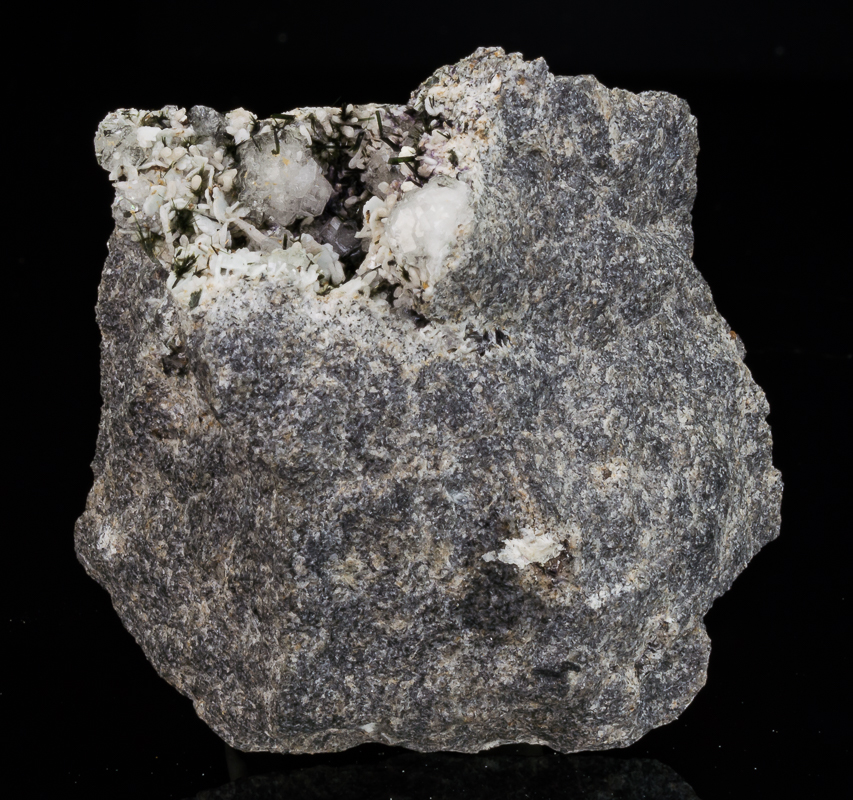 Hilairite Microcline Aegirine Fluorite & Natrolite