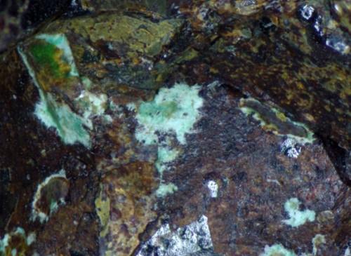 Cafarsite & Agardite-(Y)