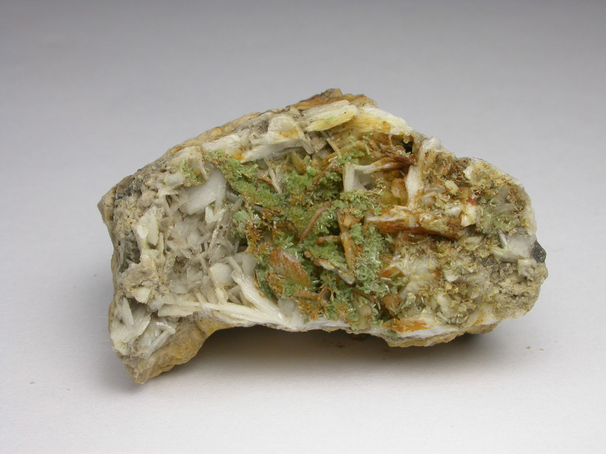 Pyromorphite On Baryte