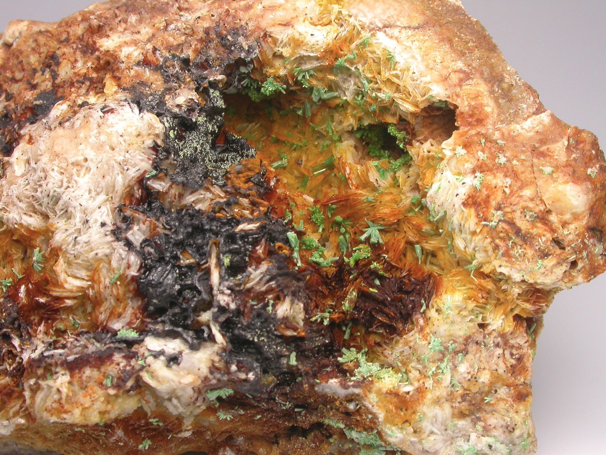 Pyromorphite On Baryte