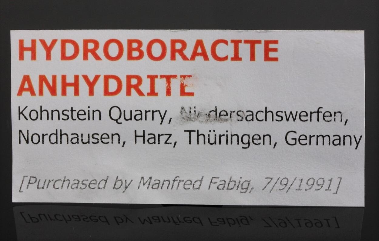 Hydroboracite On Anhydrite