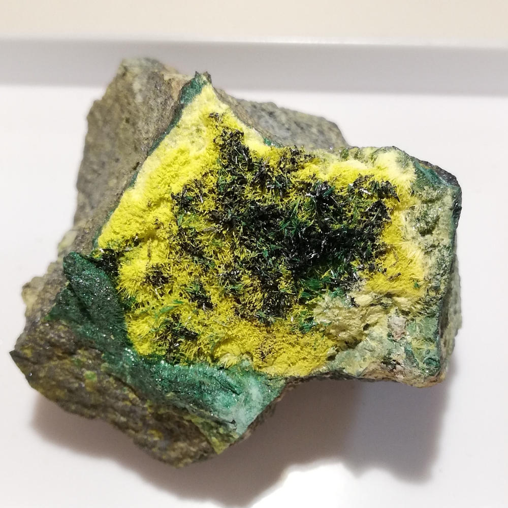 Vandenbrandeite Uranophane Schoepite Malachite